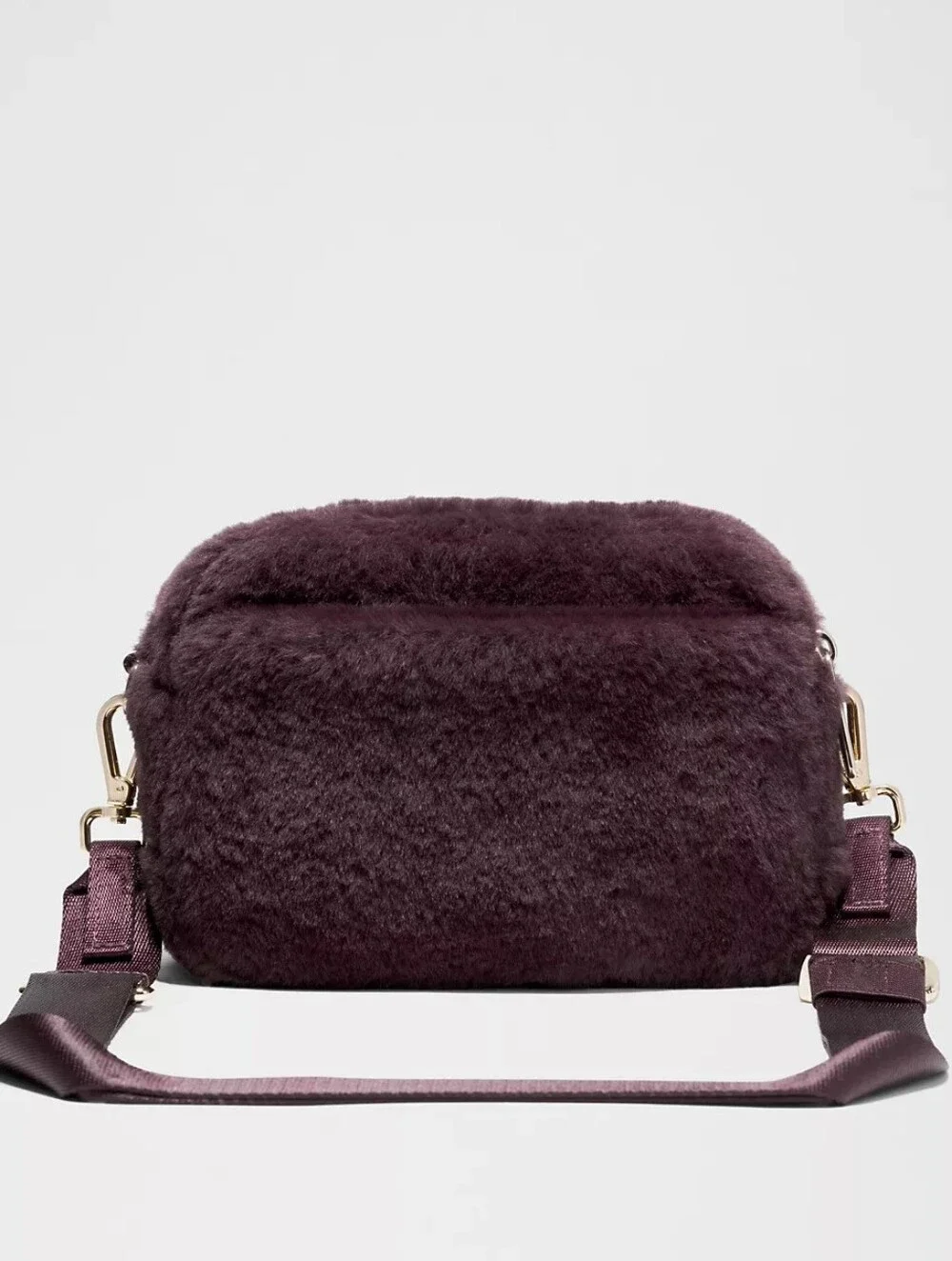 Lululemon Plush Fleece Large 2L Crossbody Bag Black Plum & Gold Metal Hardware - Picture 2 of 8